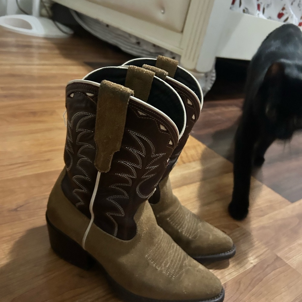 Tecovas- The Jolene - Almond Wine Bovine
